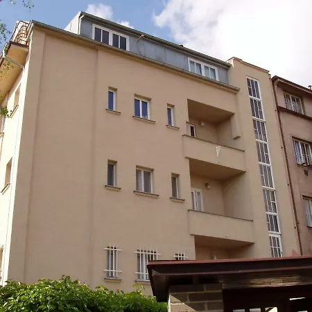 Vila Malvazinky Prague Exterior photo